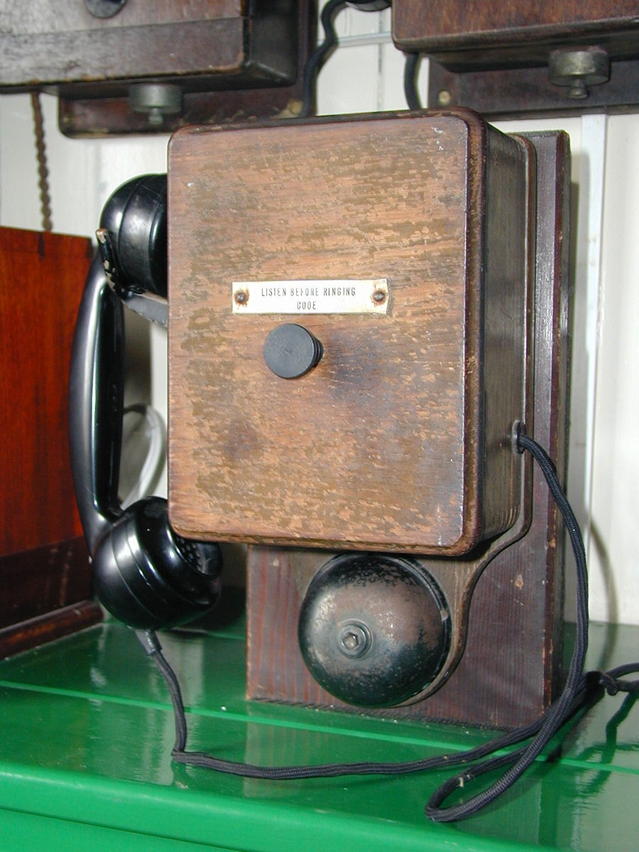 Single button telephone